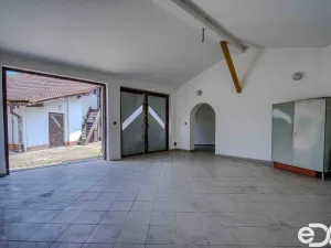 Prodej restaurace, Hradešín, 178 m2