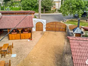 Prodej restaurace, Hradešín, 178 m2