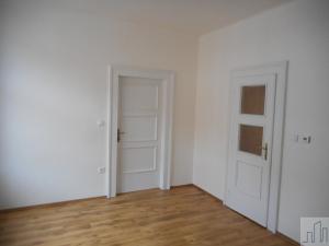 Pronájem bytu 3+1, Praha - Žižkov, Koldínova, 89 m2