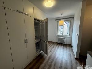 Pronájem bytu 1+1, Praha - Vinohrady, Řipská, 40 m2