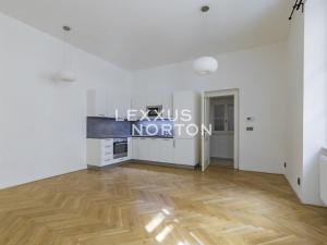 Pronájem bytu 2+kk, Praha - Nové Město, Na Poříčí, 60 m2