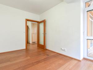 Pronájem bytu 2+kk, Praha - Vysočany, Nepilova, 48 m2