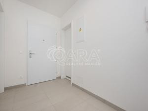 Pronájem bytu 2+kk, Praha - Strašnice, Zvěřinova, 66 m2