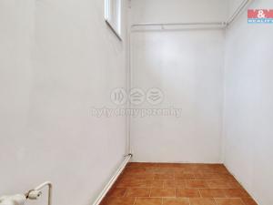 Pronájem obchodního prostoru, Žatec, Bratří Čapků, 30 m2