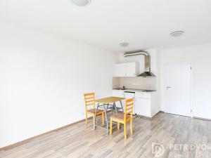 Prodej bytu 1+kk, Praha - Letňany, Hlučkova, 30 m2