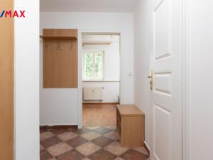 Prodej bytu 2+kk, Karlovy Vary, Zámecký vrch, 43 m2