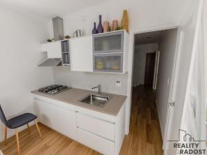 Prodej bytu 3+1, Hodonín, Lesní, 65 m2