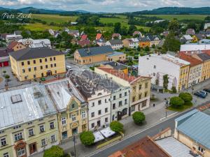 Prodej ubytování, Zlaté Hory, nám. Svobody, 390 m2