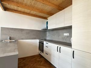 Prodej bytu 1+kk, Strakonice, Na Dubovci, 41 m2