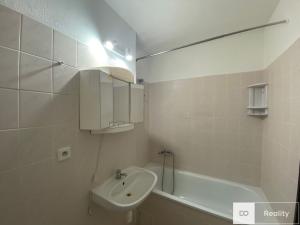 Pronájem bytu 2+1, Luštěnice - Zelená, 49 m2