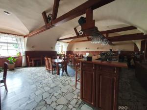 Pronájem restaurace, Držovice, Olomoucká, 1300 m2
