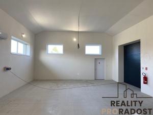 Prodej výrobních prostor, Jalubí, 900 m2