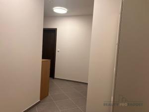 Prodej bytu 2+kk, Praha - Hlubočepy, náměstí Olgy Scheinpflugové, 56 m2