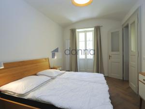 Pronájem bytu 2+kk, Praha - Josefov, Kaprova, 84 m2