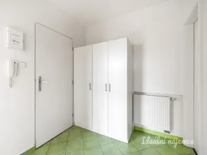 Pronájem bytu 2+kk, Praha - Libeň, Na Truhlářce, 51 m2