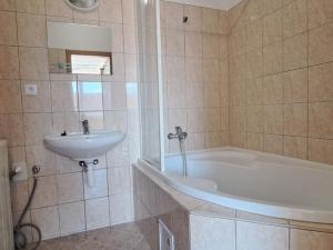 Pronájem bytu 2+kk, Jihlava, Poláčkova, 65 m2