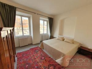 Pronájem bytu 3+1, Praha - Malá Strana, Hroznová, 73 m2