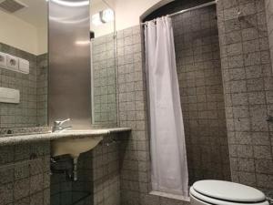 Pronájem bytu 3+1, Praha - Malá Strana, Hroznová, 73 m2