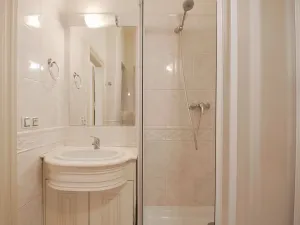 Pronájem bytu 4+kk, Praha - Nové Město, Truhlářská, 122 m2