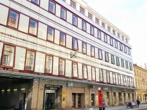 Pronájem kanceláře, Praha - Karlín, Sokolovská, 321 m2