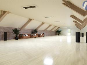 Pronájem komerční nemovitosti, Svatá Maří, 500 m2