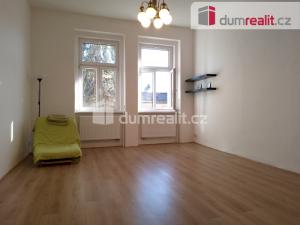 Pronájem bytu 1+1, Karlovy Vary, Na Vyhlídce, 39 m2