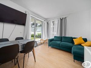 Prodej bytu 2+kk, Praha - Hrdlořezy, Mezilehlá, 53 m2