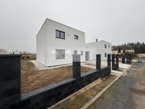 Prodej rodinného domu, Káraný, 112 m2