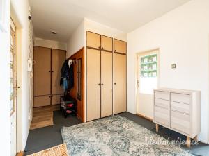 Pronájem bytu 3+1, Praha - Žižkov, U kněžské louky, 89 m2