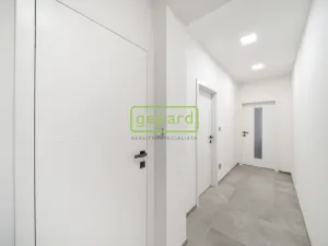 Prodej bytu 2+kk, Praha - Bohnice, V Zámcích, 54 m2