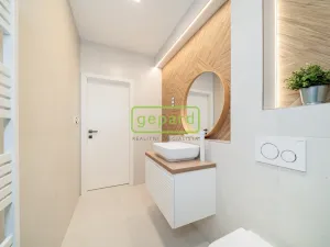 Prodej bytu 2+kk, Praha - Bohnice, V Zámcích, 54 m2