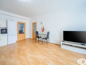 Prodej bytu 3+kk, Nymburk, Inspektorská, 71 m2