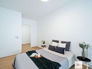 Prodej bytu 2+kk, Praha - Hrdlořezy, Mezilehlá, 65 m2