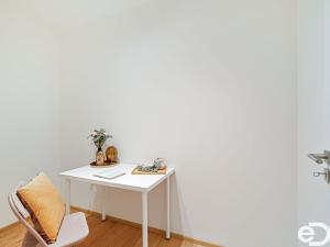 Prodej bytu 2+kk, Praha - Hrdlořezy, Mezilehlá, 85 m2