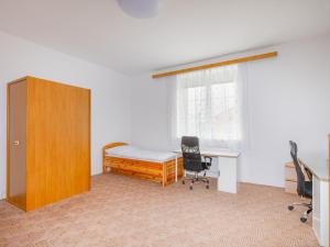 Pronájem pokoje, Pardubice - Zelené Předměstí, Češkova, 20 m2
