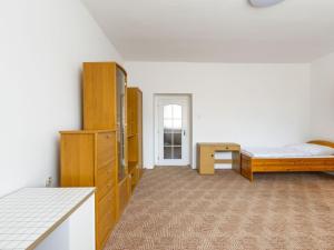 Pronájem pokoje, Pardubice - Zelené Předměstí, Češkova, 20 m2