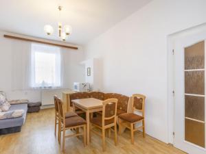 Pronájem pokoje, Pardubice - Zelené Předměstí, Češkova, 20 m2