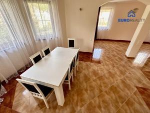 Prodej rodinného domu, Nová Role - Mezirolí, 310 m2