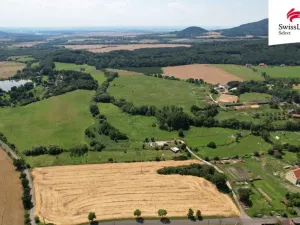 Prodej komerčního pozemku, Třebušín, 225295 m2