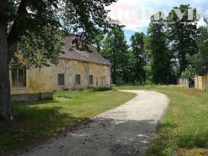 Prodej historického objektu, Hatín - Jemčina, 2500 m2