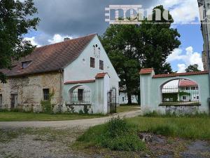 Prodej historického objektu, Hatín - Jemčina, 2500 m2