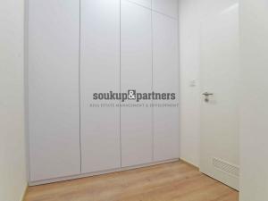 Pronájem bytu 1+kk, Praha - Podolí, Sinkulova, 27 m2