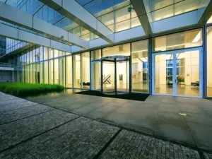 Pronájem kanceláře, Praha - Nusle, Hvězdova, 560 m2