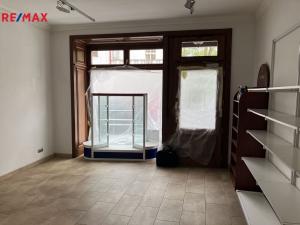 Prodej obchodního prostoru, Karlovy Vary, Bulharská, 92 m2