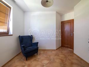 Prodej rodinného domu, Svárov, Na Stráni, 340 m2