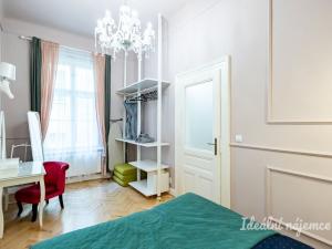 Pronájem bytu 2+kk, Praha - Nové Město, Ve Smečkách, 57 m2