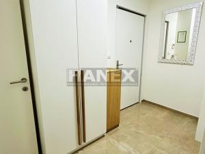 Pronájem bytu 1+kk, Praha - Radlice, Česká, 48 m2