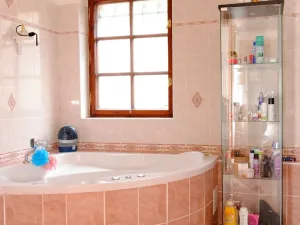 Prodej rodinného domu, Pnětluky - Konětopy, 200 m2