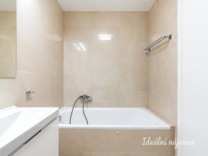 Pronájem bytu 2+kk, Praha - Chodov, Drahňovická, 58 m2
