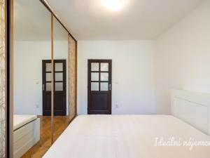 Pronájem bytu 3+1, Praha - Hloubětín, Sadská, 65 m2